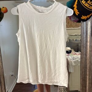 Quince Classic White Muscle Tee